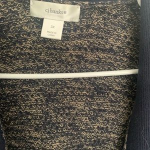 CJ banks. Women shawl. Very soft and warm. Juniors 3x. So like a women’s small